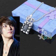 ◆艾豆◆ D0027 皇冠十字架項鍊 在中 (墜子含鏈) 鍍白金 東方神起 super junior韓國日本明星款