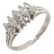 二手女士 Pt850 鉑金鑽石戒指，尺寸 8.5，D0.65，約 2.9 克，5 顆鑽石。