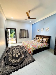 Rumah 18 m² dengan 1 kamar tidur dan 1 kamar mandi pribadi di Vishnu Puri Colony (Spacious green oas