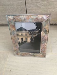 (原價$325) 全新 不銹鋼框 貝殼 相架 stainless steel frame with shell as decoration photo frame stand