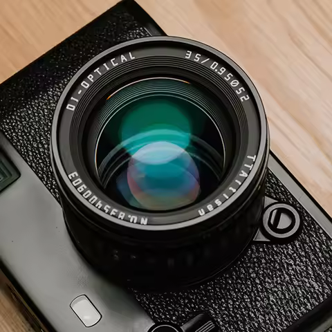 TTArtisan APS-C 35mm F0.95 Super Large Aperture MF Camera Lens for Portrait Fujifilm XF Sony E A7Rii
