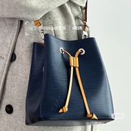 日常百搭款😍全網最低價❤️‍🔥Lv路易威登NeoNoeBB藏藍色水波紋內拼太陽黃抽繩水桶包手提單肩包