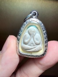龍婆多 馬下神尼 必打