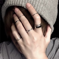 Set of 7 stylish retro rings