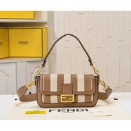 Fendi New Style Baguette Baguette Baguette Bag Handbag Portable Shoulder Messenger Bag