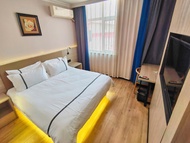 Yijia 365 Hotel Chain (Shijiazhuang Zhaiying South Street Sky Garden Branch)