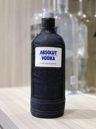 Absolut Vodka 絕對伏特加、牛仔、限量瓶、2013牛仔布套，1L 無內瓶、空瓶