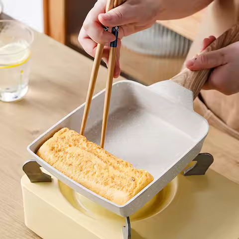 Nonstick Omelette Pan with Handle Rectangle Egg Pan Skillet Tamagoyaki Cooker for Gas Stove Inductio