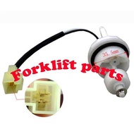 Toyota Forklift Parts 1DZ/2Z Engine 7FD/8FD10-30 Oil Water Separator 23313-23440-71