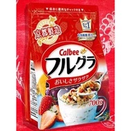 [READY STOCK]  卡乐比水果麦片 Calbee Fruit Granola Cereal 600g 现货