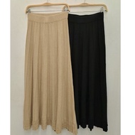 Three B’s- Kniited Flare Skirt