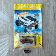 HW Hot Wheels Book 8 2014 Series Jeep CJ-7 Treasure Hunt TH Off-RoadHW