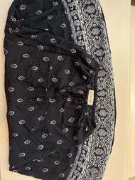 Hollister Navy Pattern Maxi Skirt  Size S Hollister 海軍色圖案長裙 S 碼