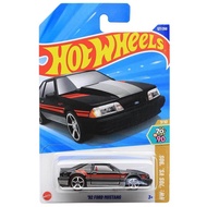 Hot Wheels '92 Ford Mustang (HYY68)