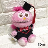 USJ moppy畢業公仔 畢業公仔 Usj moppy moppy公仔 芝麻街公仔 環球影城 sesamestreet sesame street 芝麻街 粉紅色芝麻街 甜餅怪 moppy代購 代購