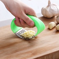 Garlic crusher, garlic chopper, garlic press