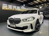 正2021年 BMW  118i  1.5 汽油 珍珠白