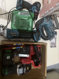 makita牧田18v積梳跟代用機油壓鑽。磨機。電批跟3電一充