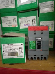 Breaker MCCB Schneider 60A EZC100F3060 3P 60A