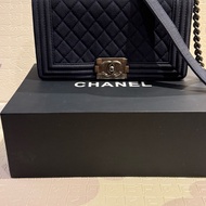 CHANEL BOY CAVIAR 25cm