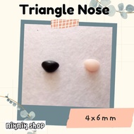 20pcs 4x6mm Triangular Doll Noses