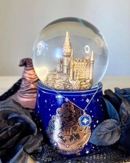 現貨發售🎊哈利波特迷注意🎊  美國品牌Charmed Aroma x Harry Potter 哈利波特 的限定雪花球城堡香薰蠟燭