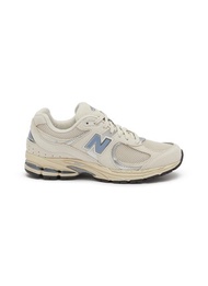 NEW BALANCE 2002R LOW TOP LACE UP WOMEN'S SNEAKERRS