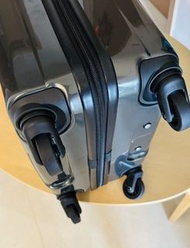 🧰 行李箱輪子維修服務 | 輪子更換服務 💼 專業更換新秀麗（Samsonite）行李箱輪子 🛠️ 輪子脆裂、老化、磨損 ✅ 全面更換 ✅ 煥然一新  ✔️ 支持多品牌： 新秀麗（Samsonite）