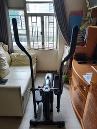 健身 滑步機 橢圓機 太空踏步機 鍛鍊肌肉 修瘦身