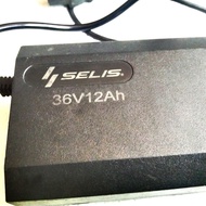 charger sepeda listrik 36v 12ah Selis original bekas