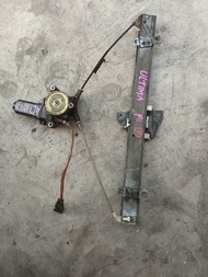 รางยกกระจกไฟฟ้า หน้าขวา มิตซูบิชิ อัลติม่า  MITSUBISHI ULTIMA มือสองญี่ปุ่น