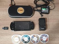 二手SONY PSP 型號3006+充電器+電池充電器+收納包+16G記憶卡+遊戲片4片(海賊王,刀劍神域,美食獵人)