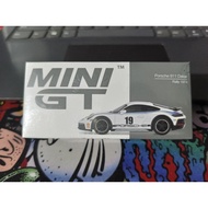 Mini GT 1009 Porsche 911 Dakar Rally Sealed