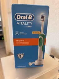 Oral-B Vitality TRIZONE 電動牙刷
