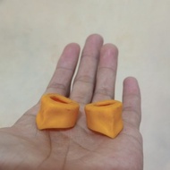 A pair of Marvel legends hyperion kws Foot Accessories Parts Avengers doomsday Ironman sentry captai