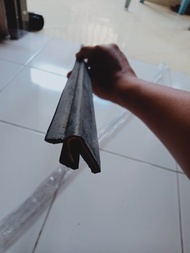Pelipit Kaca Pintu Luar L300 ( harga per biji)