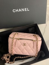Chanel粉色長盒子