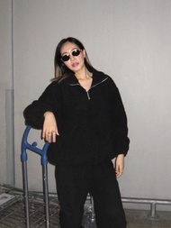 HYDE - GRIZZY SET ได้ทั้งชุด เสื้อ& กางเกง จั๊มข้อมือข้อเท้า ใส่เดินทางสะดวกมากค่ะ เที่ยวต่อได้เลย