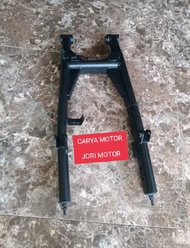 promo jual swingarm ARM garpu capit udang BAJAJ PULSAR 200 220 asli original c0p0tan bawaan dari mot