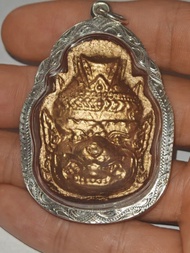 阿贊間 虎頭魯士