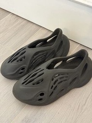 Adidas Yeezy foam runner 拖鞋