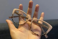 kacamata cewek gaya hijab terbaru resep dokter optik lensa blueray & photocromic