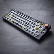 Dukharo VN66黑透/白色 三模65%客製化機械鍵盤(66鍵5針熱插拔+CNC鋁合金音量旋鈕) Type-C有線/2.4G無線/藍牙5.0 全鍵無衝+1000hz回報率 Gatero桂達隆Ca