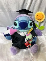 史迪仔畢業公仔 特別版史的仔畢業公仔🧸Stitch graduation doll超可愛 仲攞咗奶樽🍼