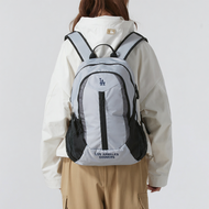 MLB | กระเป๋าเป้สะพายหลังสปอร์ต MLB ความจุขนาดใหญ่ กระเป๋าเดินทางกลางแจ้ง กระเป๋าใส่หนังสือแบบพกพาสำ