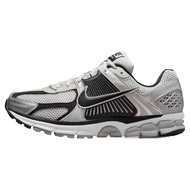 NIKE 耐吉 Zoom Vomero 5男款運動鞋 FJ4151-004 Metallic Silver Black Pure 265mm