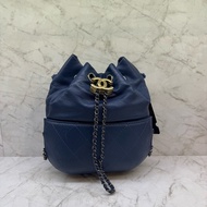 CHANEL藍色抽繩水桶包23
