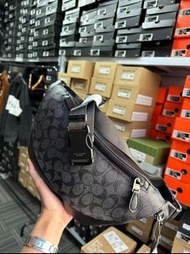 👋🏻客訂到貨實拍👋🏻COACH 男款胸包 腰包 經典百搭 實用耐磨 男女同款 日常外出