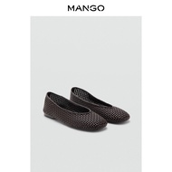 Mango | รองเท้าแบนหัวกลมแบบทอออกแบบใหม่พร้อมลายตัด