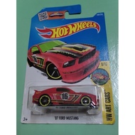 Hot Wheels 07 Ford Mustang with [Cover]